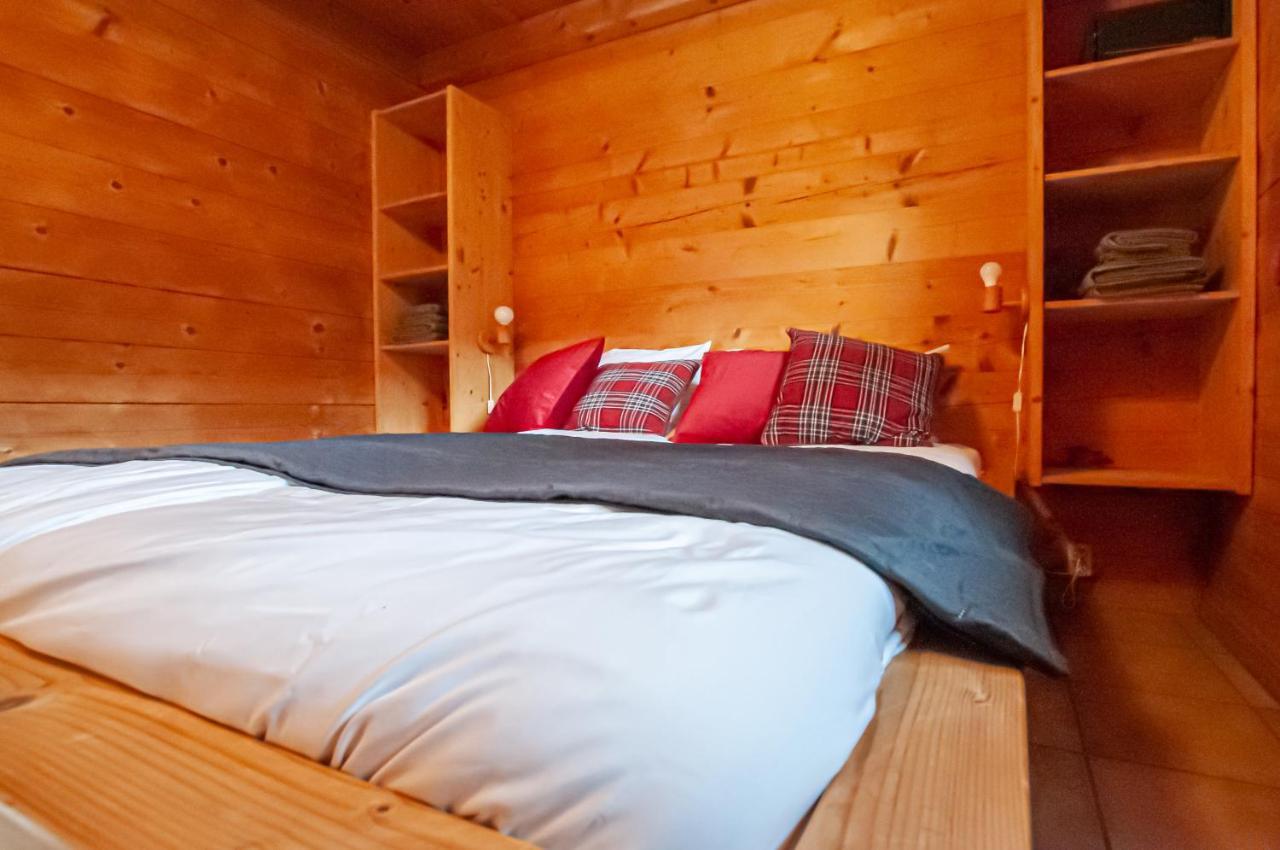 Ruhige Chalets Mit Seeblick In Zentraler Lage シュリールゼー エクステリア 写真