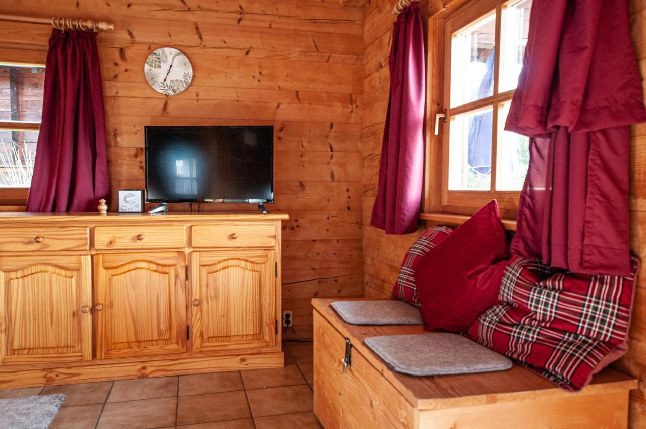 Ruhige Chalets Mit Seeblick In Zentraler Lage シュリールゼー エクステリア 写真