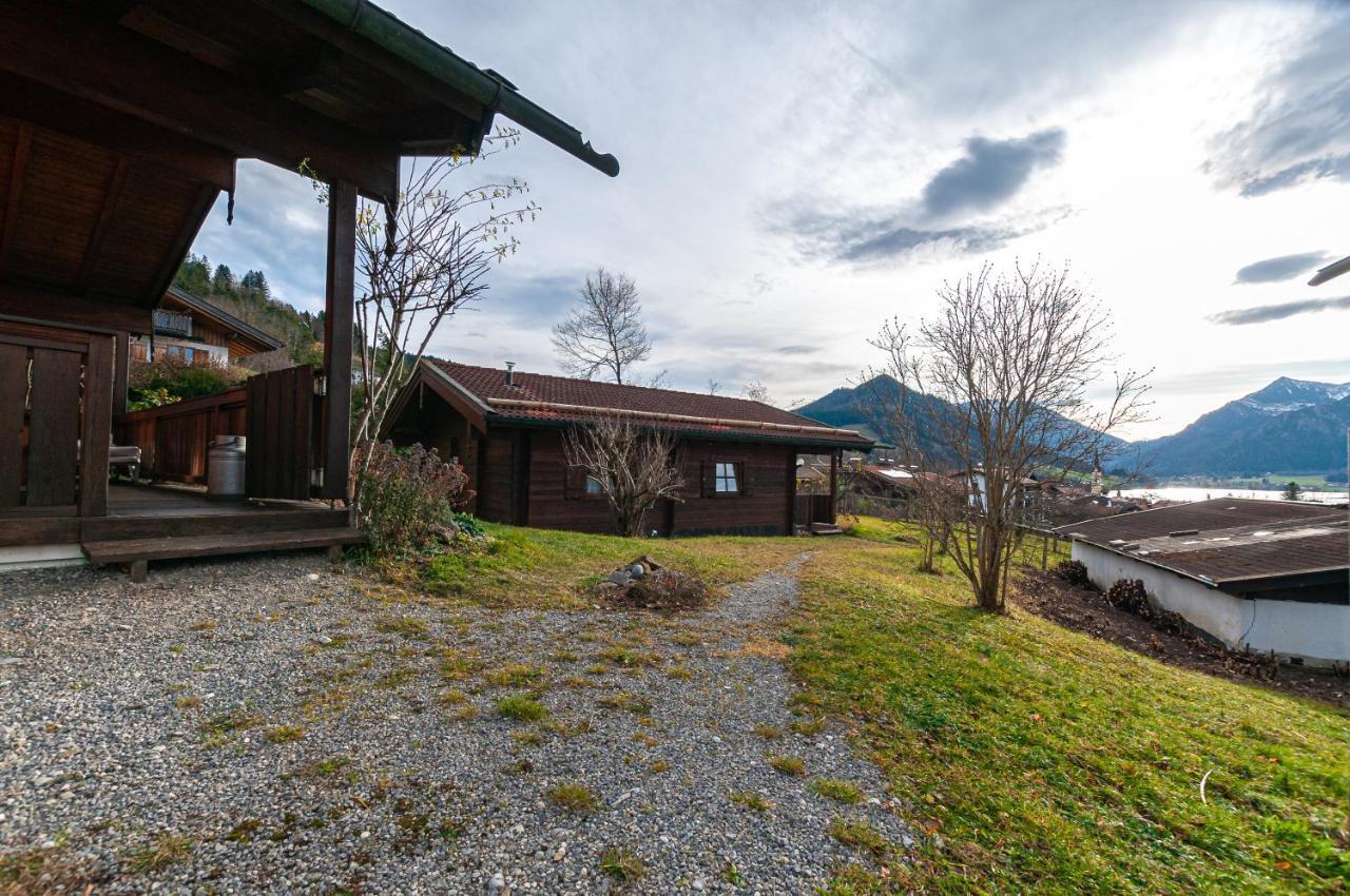 Ruhige Chalets Mit Seeblick In Zentraler Lage シュリールゼー エクステリア 写真